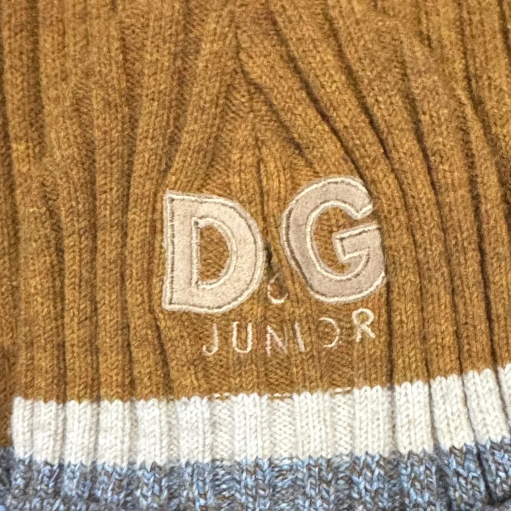 D&G Kids Tan and Gray Mittens Set